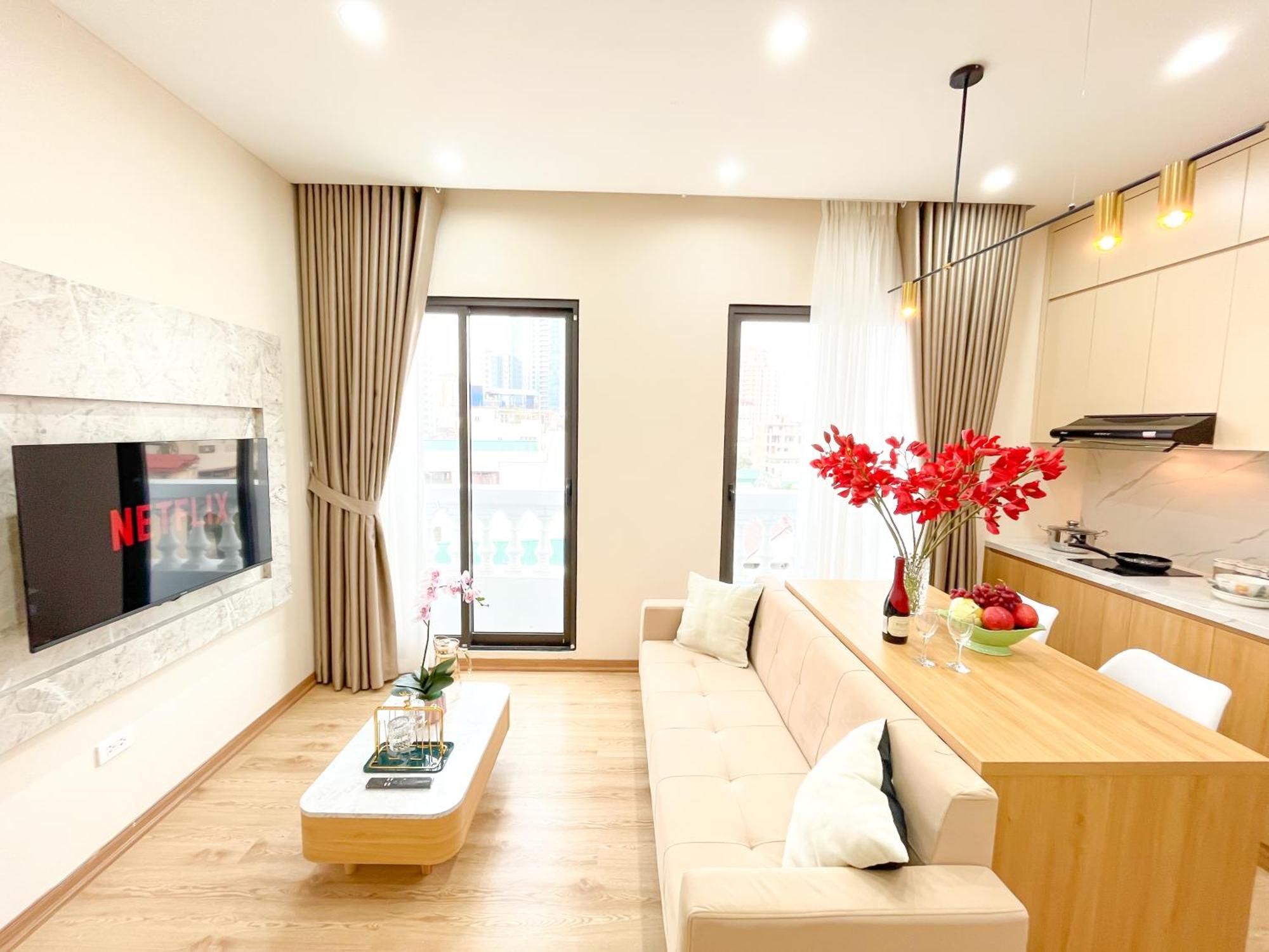 Amazing Housing Lac Long Quan Ханой Экстерьер фото