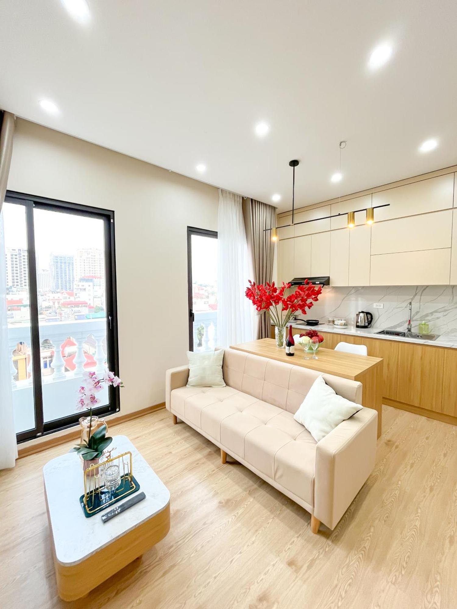 Amazing Housing Lac Long Quan Ханой Экстерьер фото